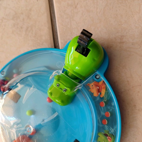 Food grabbing game with hippos like new