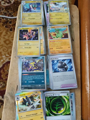 Pokémon cards 124 glossy like new