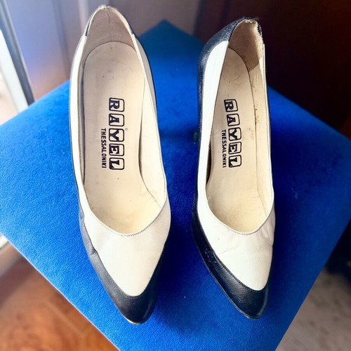 Ravel pumps used, black and white leather, size 38