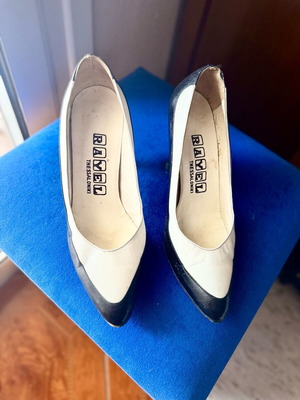 Ravel pumps used, black and white leather, size 38