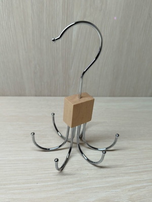 Metal belt hanger new with 6 positions
