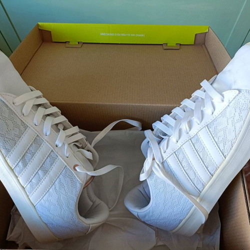 Adidas Neo women's athletic shoes like new, size 40, white