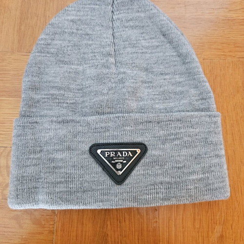 Prada hat like new, gray, one size