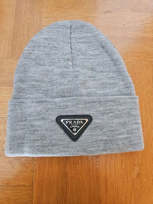 Prada hat like new, gray, one size