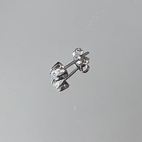 Single white gold k14 earring with zirconia new