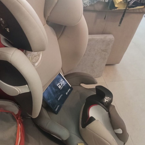 Child Car Seat Isofix group 1 2 3 like new with mat