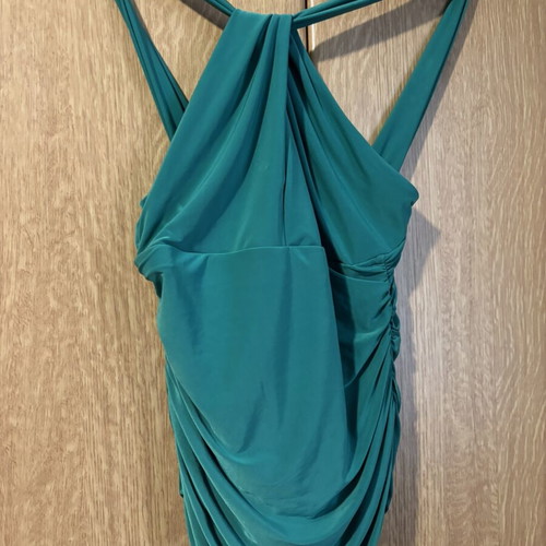 BSB green crisscross shoulder t-shirt size M like new
