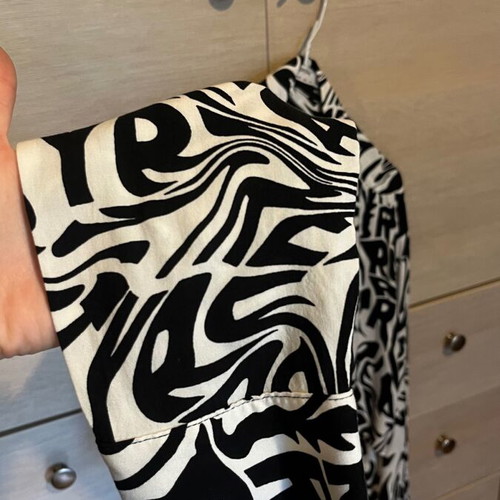 Bershka black and white blouse like new, size medium-large