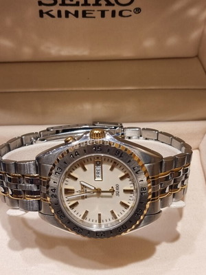 Seiko Kinetic SQ100 watch new old stock