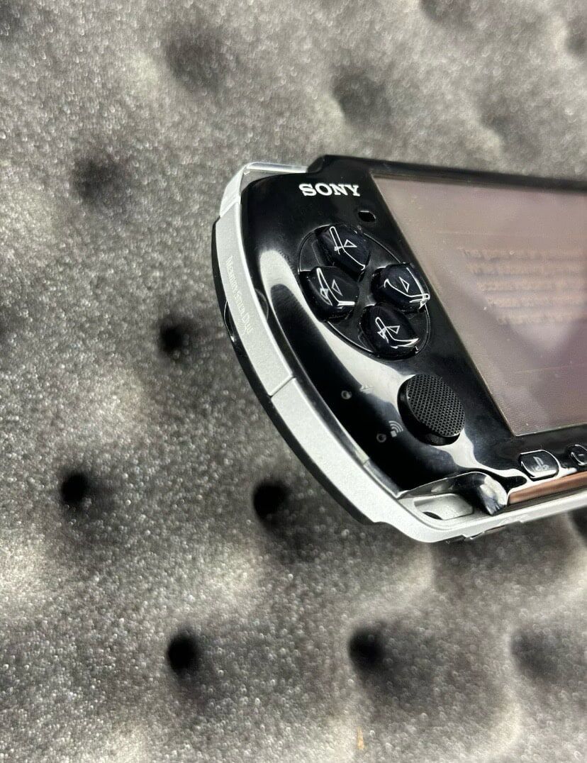 MINT* Sony PSP 3000 (Black) Console +… - € 146,99 - Vendora.cy