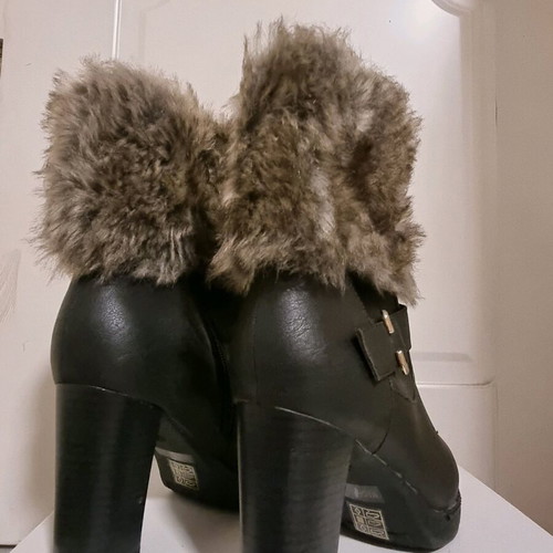 Booties No. 37 like new with fur lining and 8cm heel