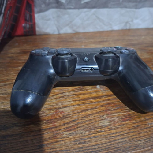PS4 controller