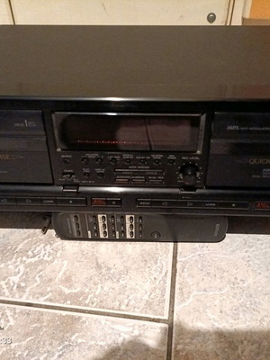 AIWA 929 used, with remote, not working