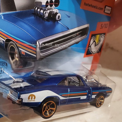 Hot Wheels 2019 Dodge Charger 500 toy car, sealed