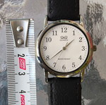 Q&Q Quartz ανδρικό ρολόι χειρός με δερμάτινο λουράκι