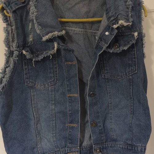 Denim sleeveless vest one size like new, blue