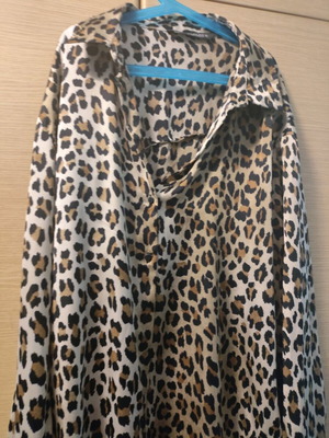 Satin leopard shirt Zara like new, size XL