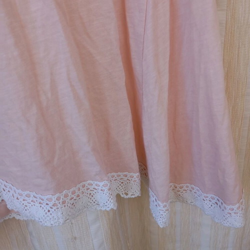 Regalinas blouse with lace and bow like new, pink