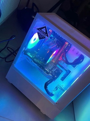 Gaming PC with 32GB RAM, Intel Xeon 2689, ASUS RX480, Windows 11 used