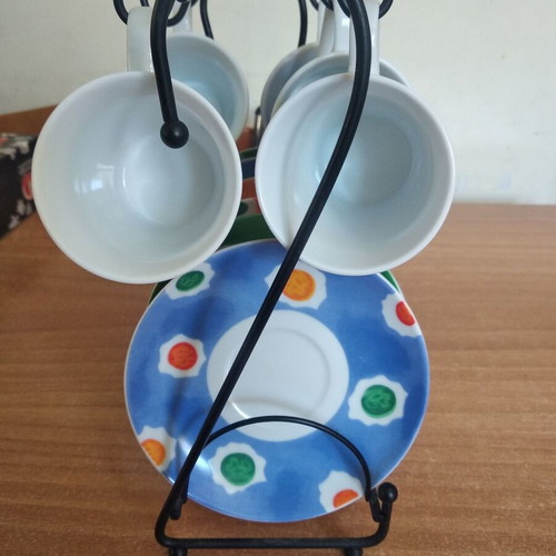 Set of 5 cups with base