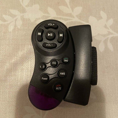 Grundig Automotive MP3 Radio Player new with remote control