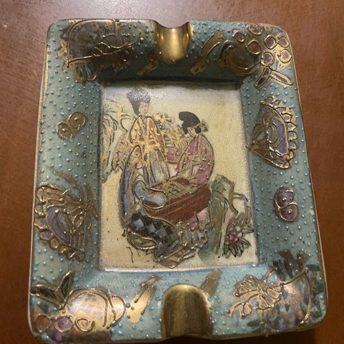 Satsuma ashtray handmade painted like new