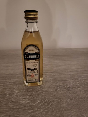 Bushmills ιρλανδικό ουίσκι 50ml γυάλινο μπουκάλι