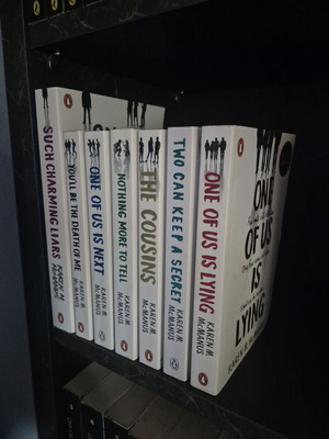 Karen M. McManus collection of 7 paperback books like new, English