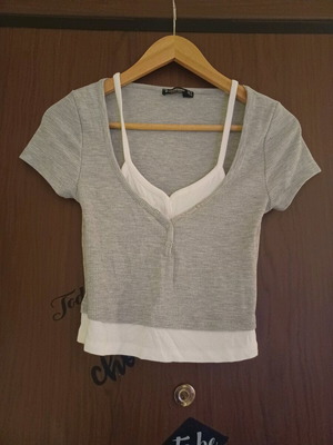 Stradivarious blouse like new with unique design, size S