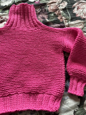 Knitted sweater pink like new, wool, hand-knitted