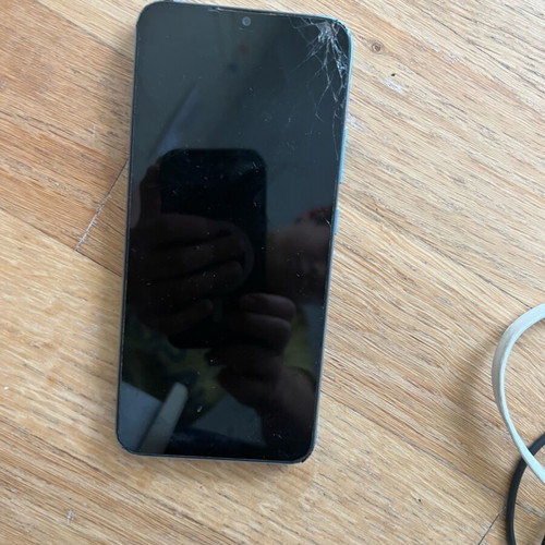 Realme C21 used with broken screen