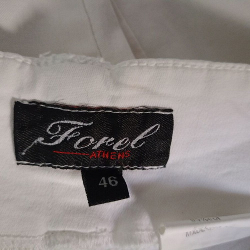 Forel women's white capri pants used size M