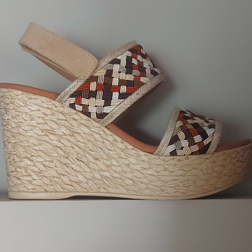 Eva Frutos platform sandals like new, size 37, beige