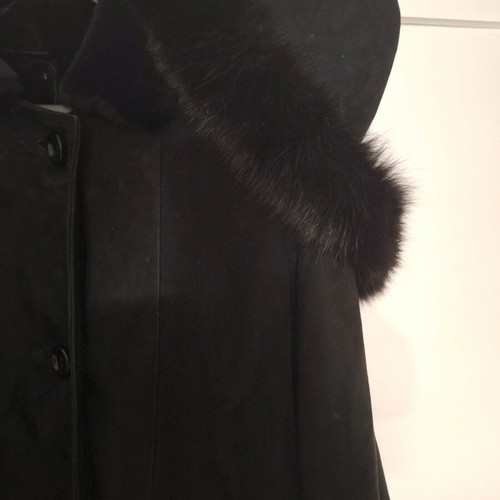 Mouton women's black used leather coat with natural fur