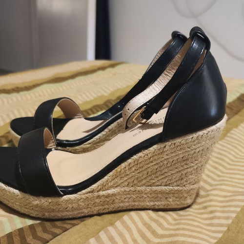 La Bottine Souriante platform sandals new, size 40, black