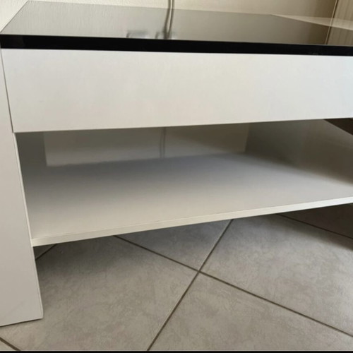 Coffee table used with small mark