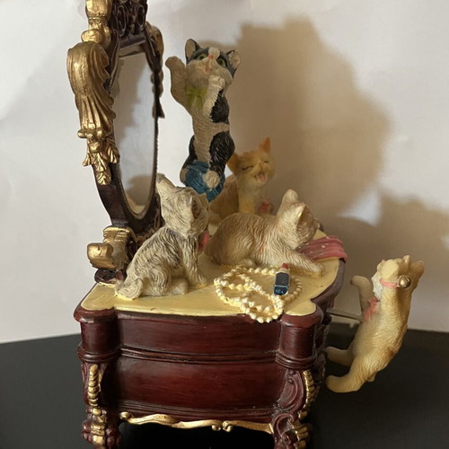 Decorative music jewelry box with cats and mirror, like new