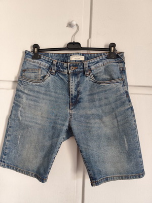 Jean shorts in good condition, size M, blue