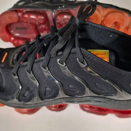 Nike Vapormax Plus athletic shoes like new, size 45.5, black