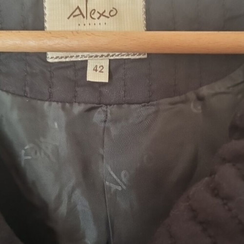 Women's black coat like new with unique design size 42
