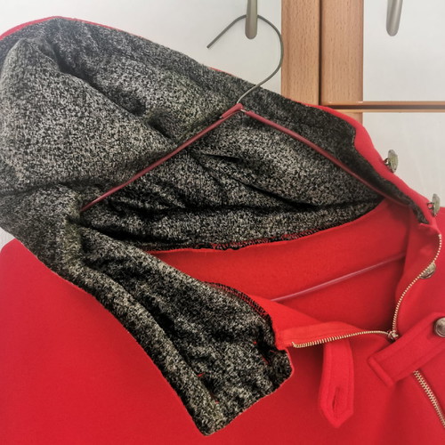 Hooded fleece sweatshirt new, size medium, red