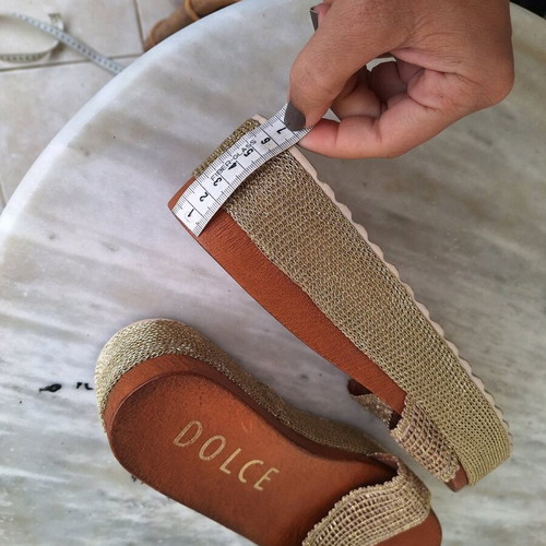 Dolce flat platform leather sandals like new, size 41