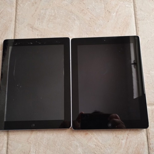 iPad 16GB set of 2 pieces used for spare parts