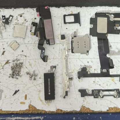 Apple iPhone XR 64GB logicboard parts set used with broken FaceID flex