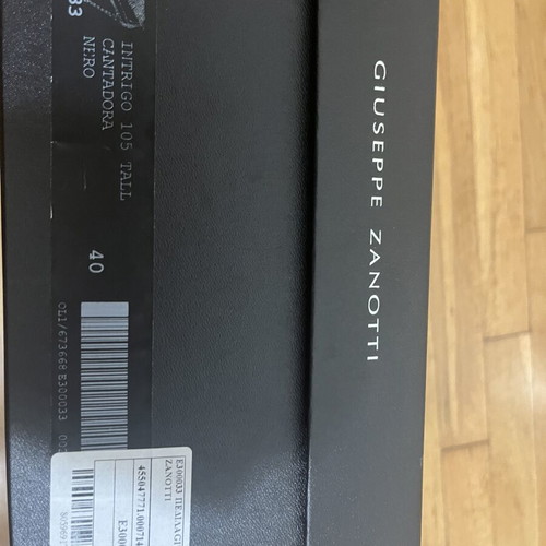 Giuseppe Zanotti Intrigo Crystal 105 sandals size 40 like new