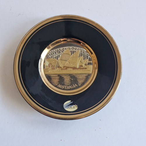 Souvenir plate used with 24K gold, Chokin technique