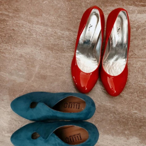 Ellen pumps like new, pack of 2, red and turquoise, size 39