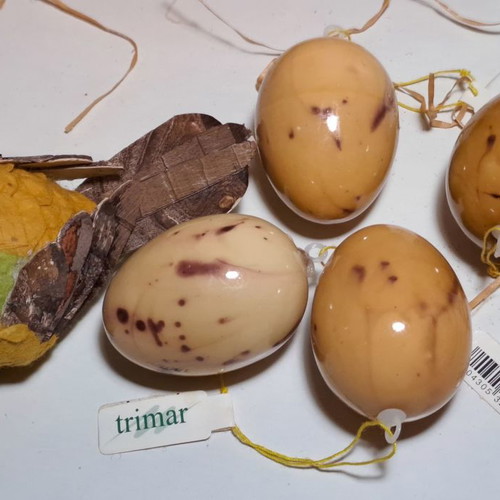 Easter decorative basket new with eggs and hen