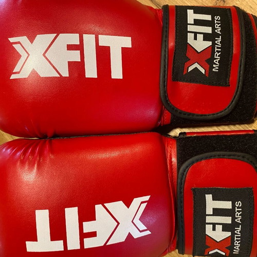 Boxing gloves like new, size 8