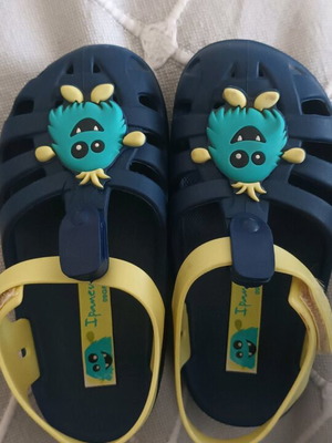 Ipanema beach sandals used, size 24